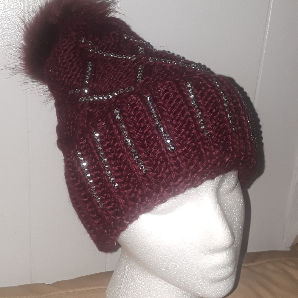 Burgundy pompom beanie hat